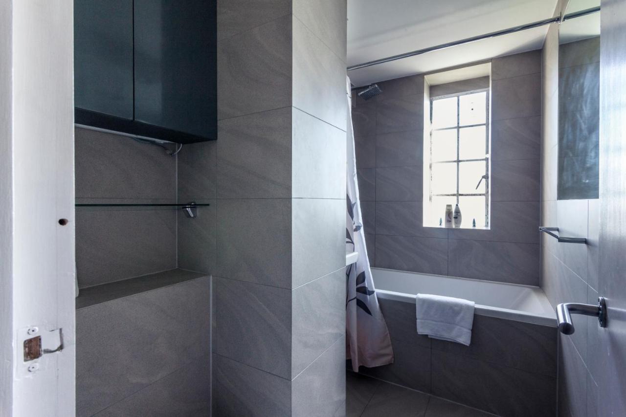 Amanah Properties - Luxury 2 Bed Chelsea Cloisters London Skyline Exterior photo
